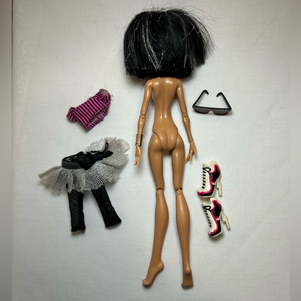 Cleo De Nile Monster High Fashion Doll - Picture 4 of 13